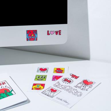 KEITH HARING SUPER STATIONERY SET